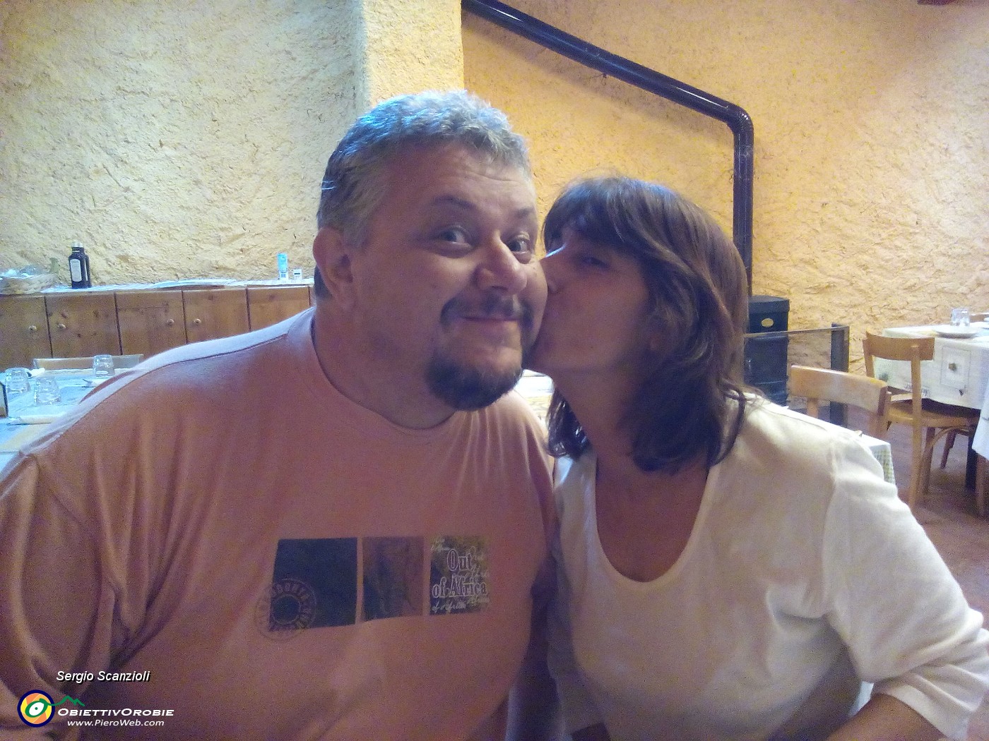 29 Amichevoli coccole.jpg